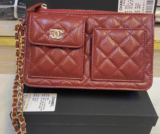 Chanel Polly pocket wristlet pouch 
Master quality
20cm 

with box
🎁🎁🎁

190 dhs🪙🌨️

Zain95
♥️♥️♥️