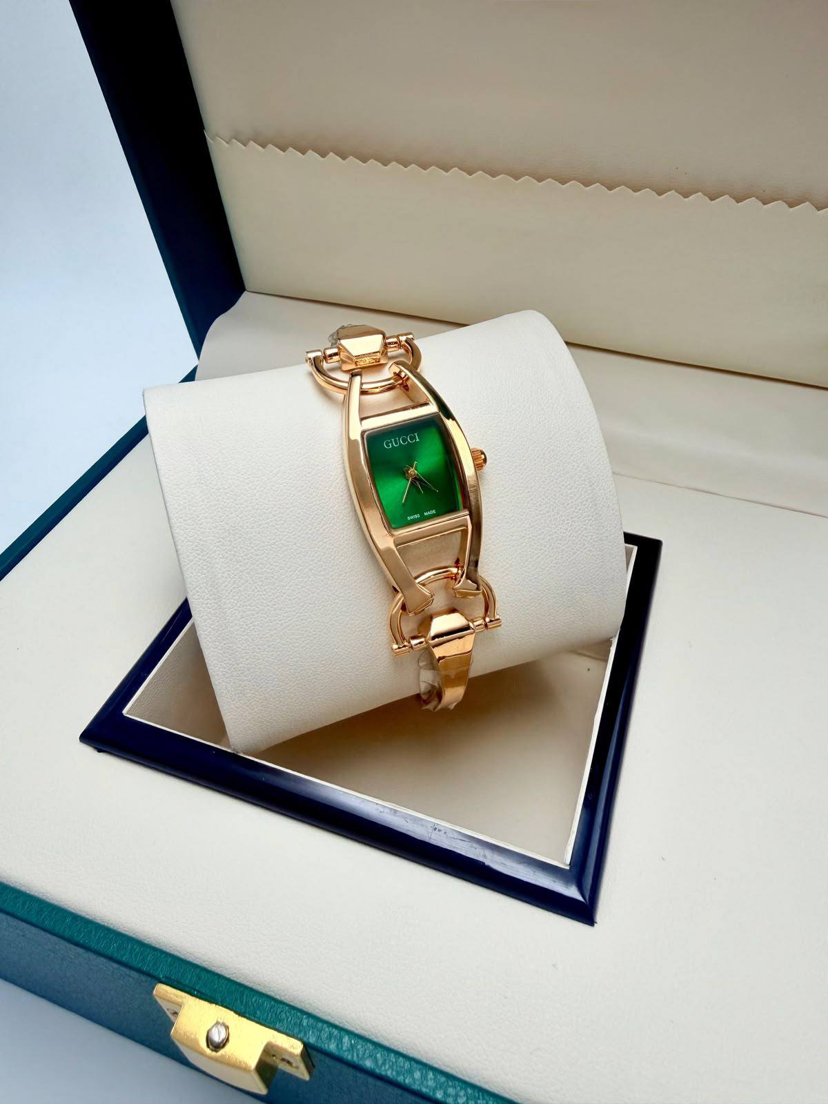 Vca
Even
Rolex
Gucci
Chanel

55 dhs

Zain45
♥️♥️♥️