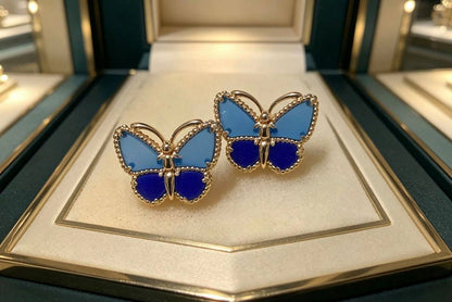 VCA  SET❤️‍🔥*
Necklace ✨
Earring 🦋
Bracelet 🍁
Ring 💍 available size 👇
6,7,8,9
Master quality 💯
With normal boxes 📦 
140 dhs✅
With master box 🗃️ 
180 dhs✅

Zain216
♥️♥️♥️