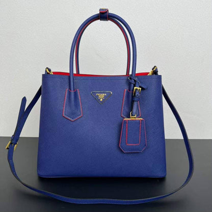 Prada

350 dhs🇦🇪🇦🇪

Zain153
♥️♥️♥️