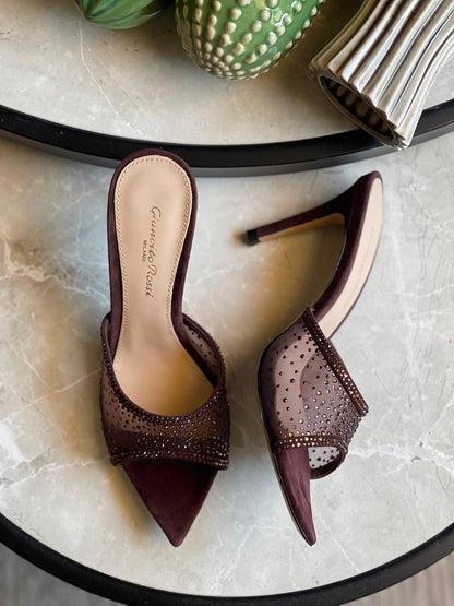 GIANVITO ROSSI
Vip quality
Size 36 to 42
450 dhs🇦🇪🇦🇪

Zain113
♥️♥️♥️