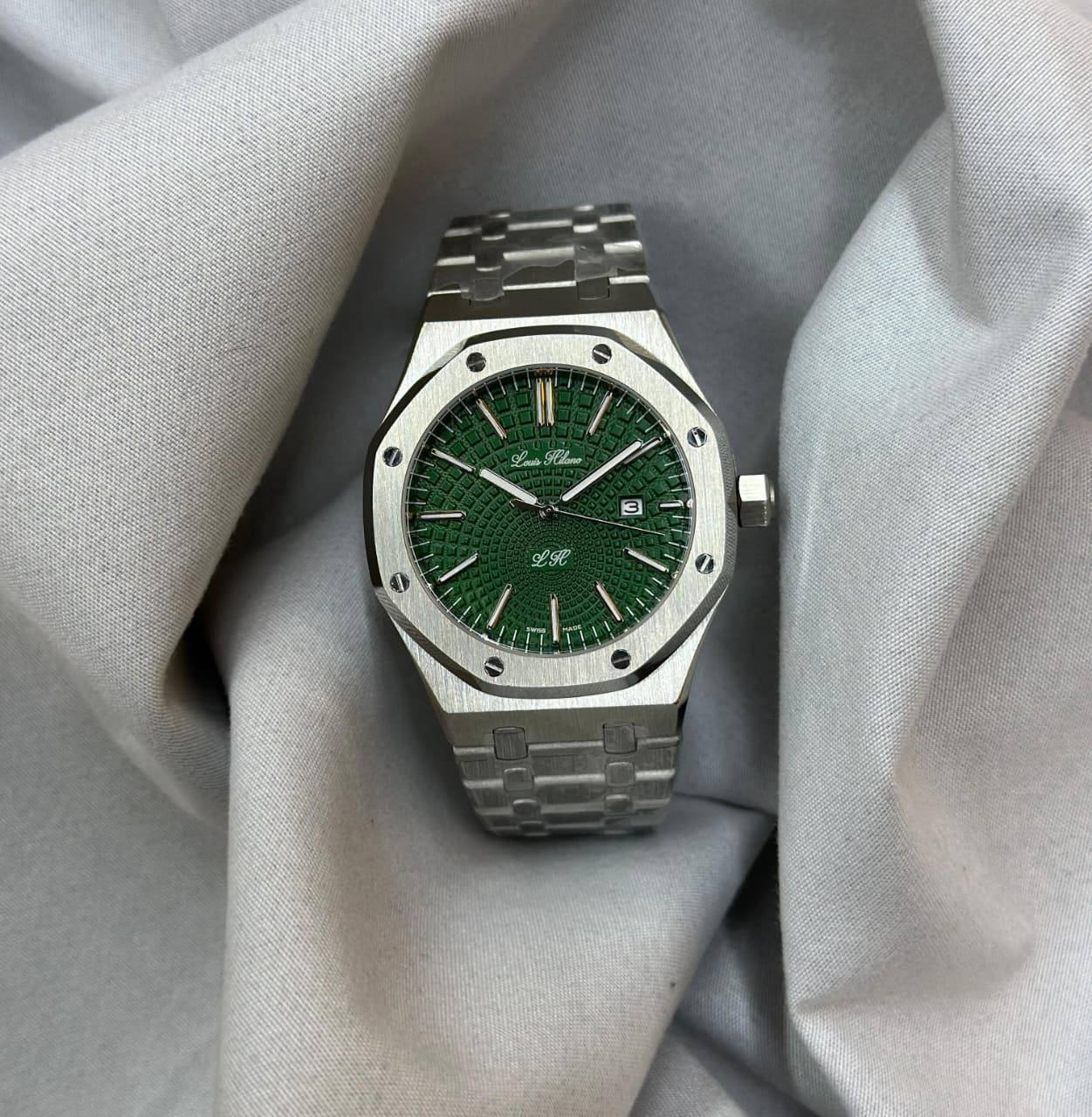 Louis Hilano watch for men good quality 
230 dhs🪙🖤

Zain59
♥️♥️♥️