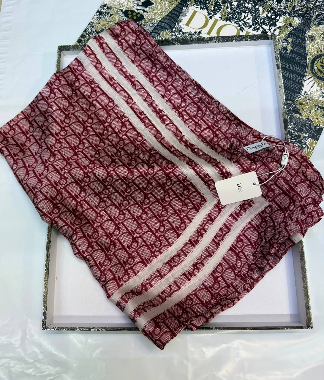 Silk scarf 🧣
40 dhs💓

Zain93
♥️♥️♥️