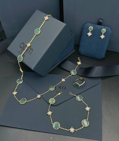 APM SET 
MASTER💫✨
NECKLACE BRACELET EARRINGS RING WITH SAME BOX 🛍️🎁
220 DHS🇦🇪🇦🇪

Zain89
♥️♥️♥️