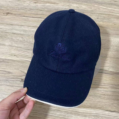 CASHMERE 
LORO PIANA 
MENS CAP 🧢 
FREE SIZE 
120 dhs❤️

Zain88
♥️♥️♥️