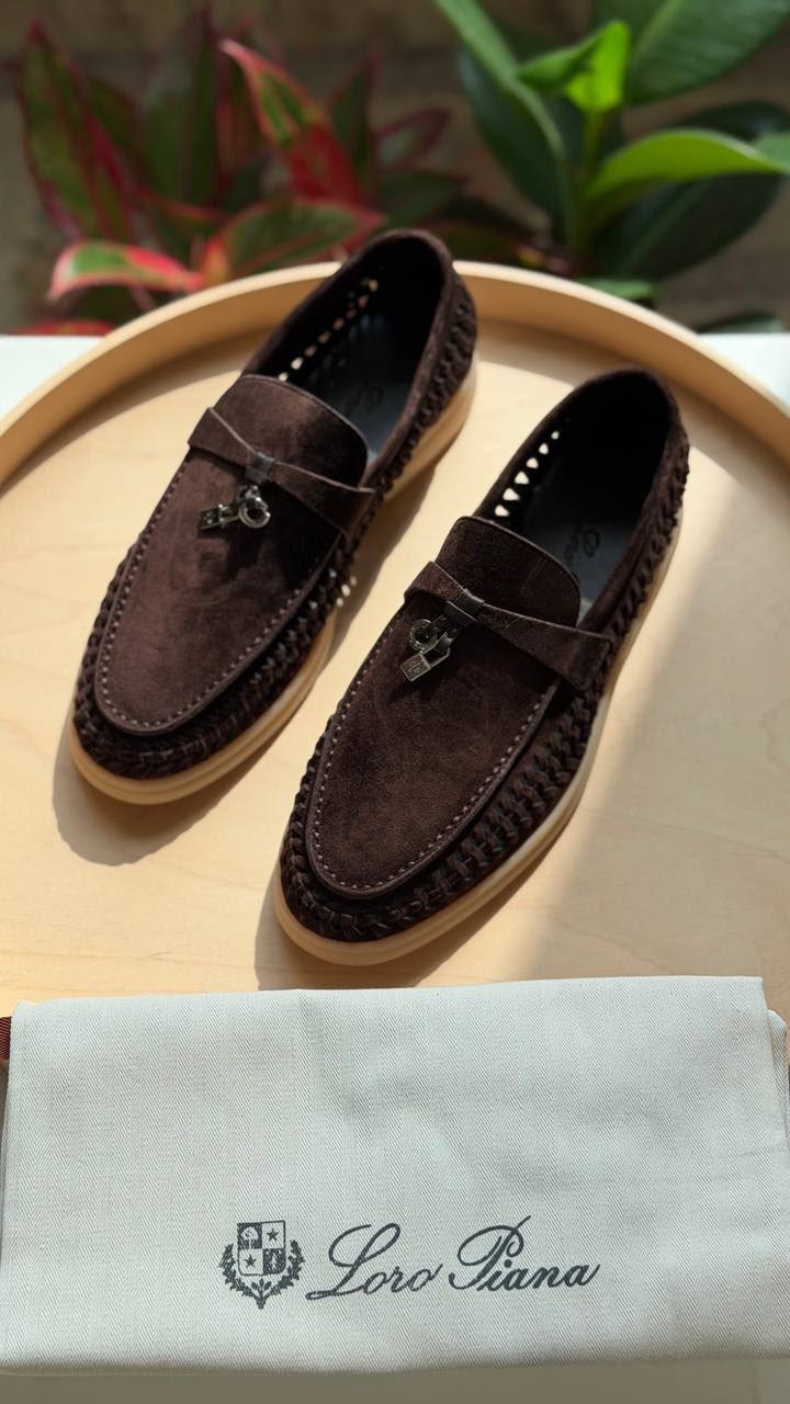 Loro piana
Available🤩

Master quality 

Size: 36 to 41
430 dhs🇦🇪🇦🇪

Zain318
♥️♥️♥️