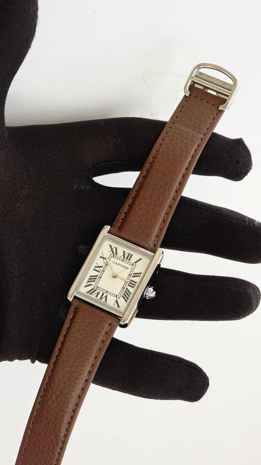 Cartier tank
65 dhs🪙💚
*battery*
*Unisex size*

Zain29
♥️♥️♥️