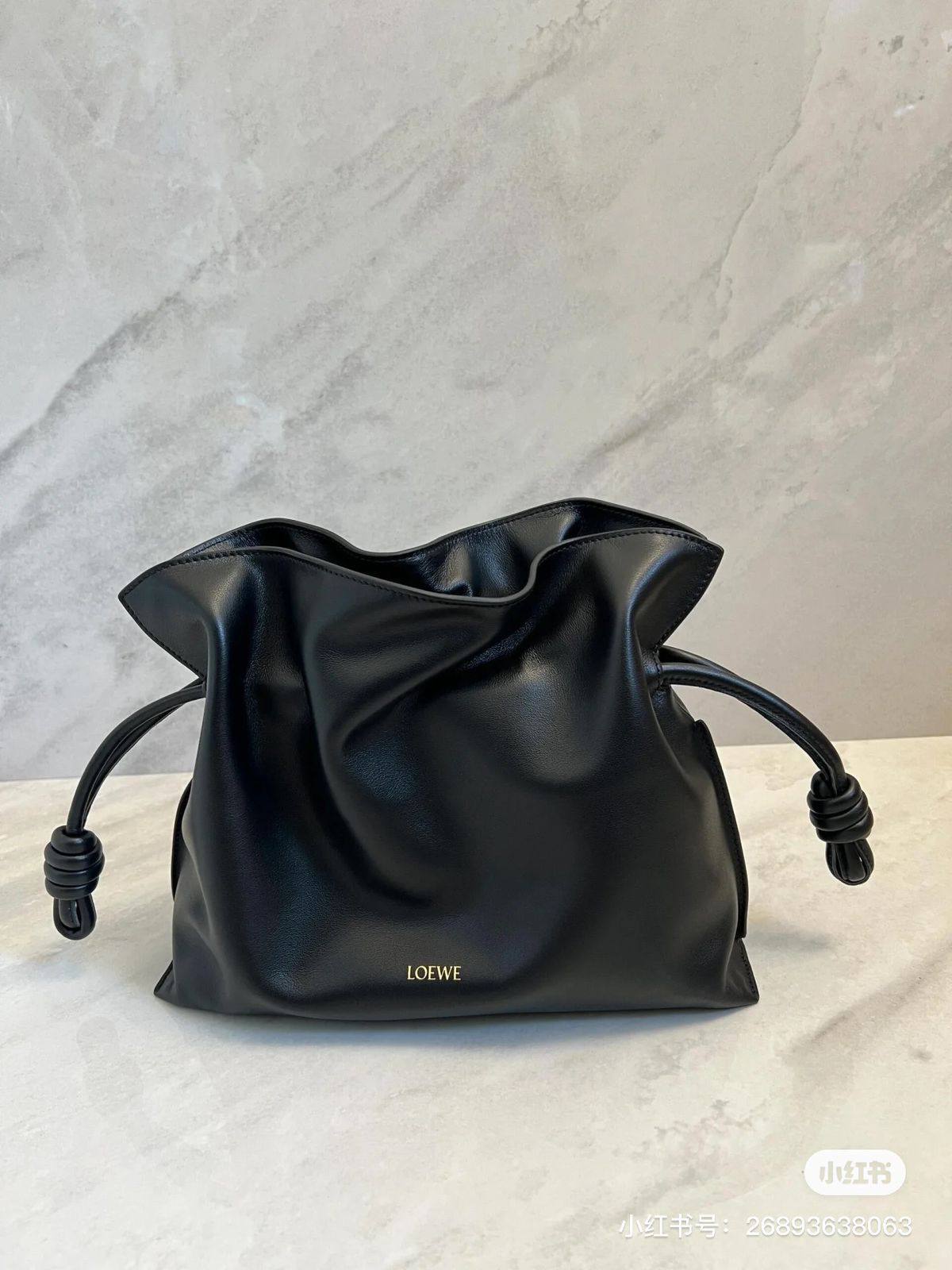Loewe 💕💕
Master
30cm🥰 
280 dhs🌺

Zain228
♥️♥️♥️