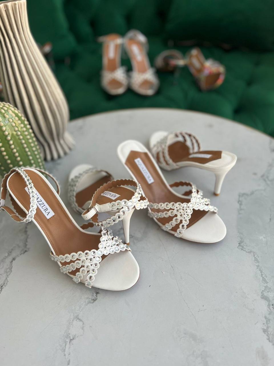 AQUAZZURA
*Super master quality*
*Size 36 to 42*
450 dhs🇦🇪

Zain113
♥️♥️♥️