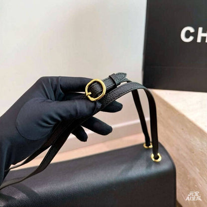 CHANEL
 COPY ONE 
38cm 
220 dhs🇦🇪🇦🇪

Zain295
♥️♥️♥️