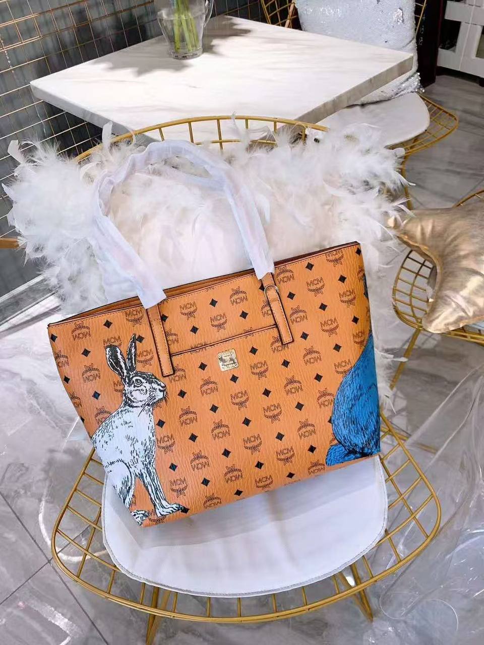 MCM
100 dhs🌺
Size47cm
Good quality

Zain06
♥️♥️♥️