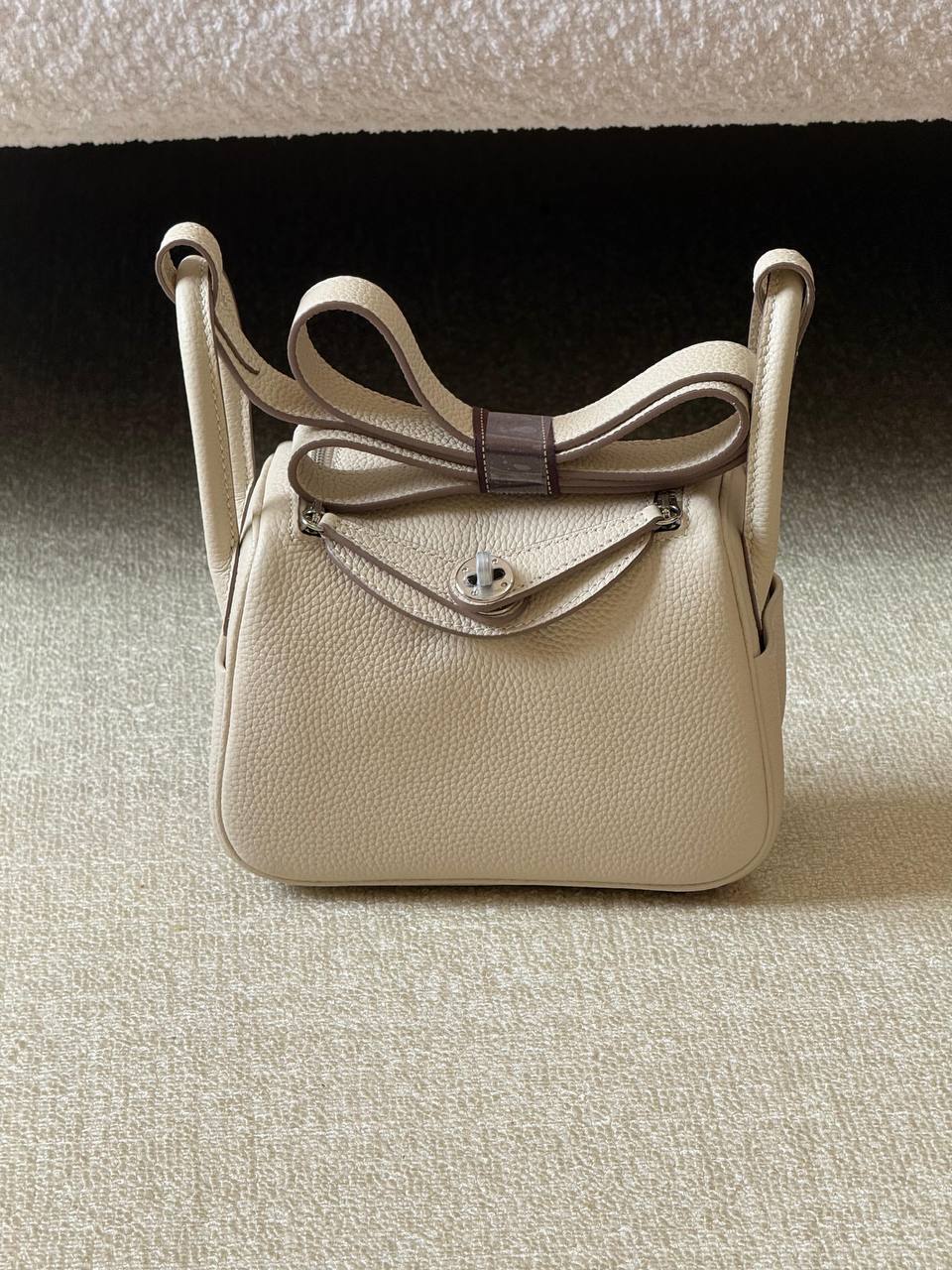 Hermes 

mini lindy 18cm💕

master quality😍

with box❤️
340 dhs✅

Zain52
♥️♥️♥️
