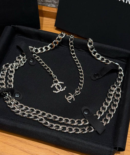 CHANEL
💙*SUPER MASTER QUALITY*💙
💙*ORIGINAL PACKAGING*💙
380 dhs🌺

Zain281
♥️♥️♥️