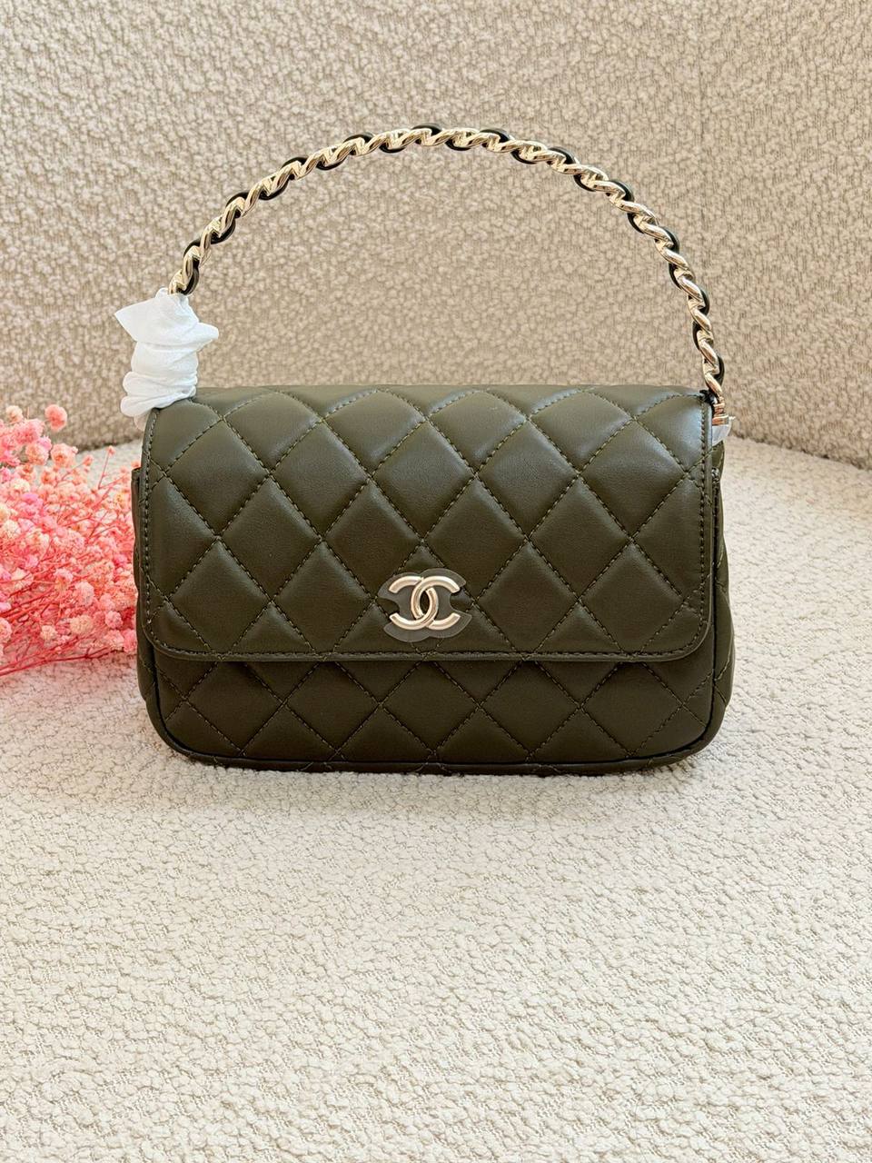 Chanel
Master
270 dhs✅

Zain134
♥️♥️♥️