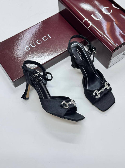 Gucci
 𝟓𝐂𝐌
💯high quality
Size 36-37-38-39-40-41
110 dhs👑

Zain86
♥️♥️♥️