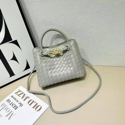 Bottega

withbox 
🎁🎁🎁
105 dhs🪙💕

Zain143
♥️♥️♥️
