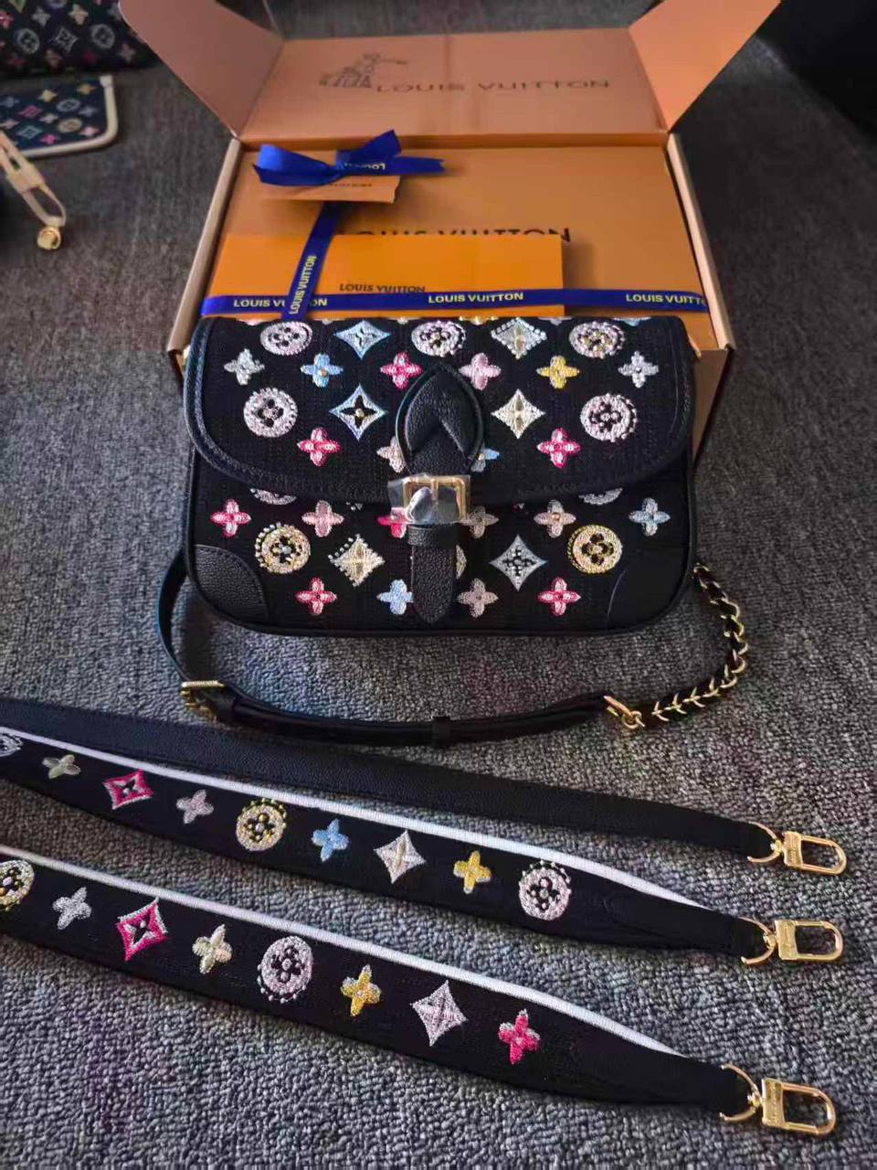 LV
Master
330 dhs✅

Zain297
♥️♥️♥️