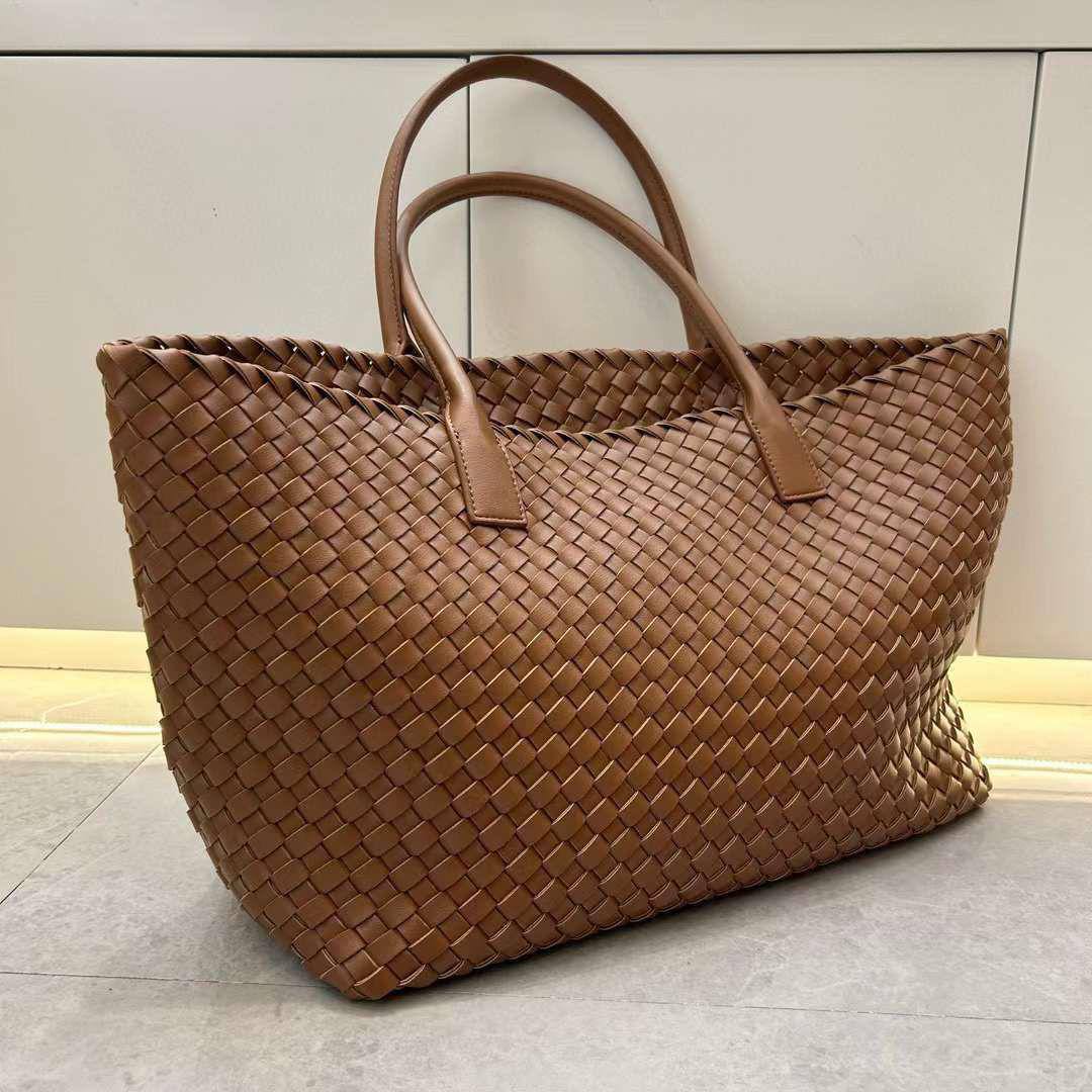 Bottega 
Master
390 dhs🪙🌨️

Zain153
♥️♥️♥️