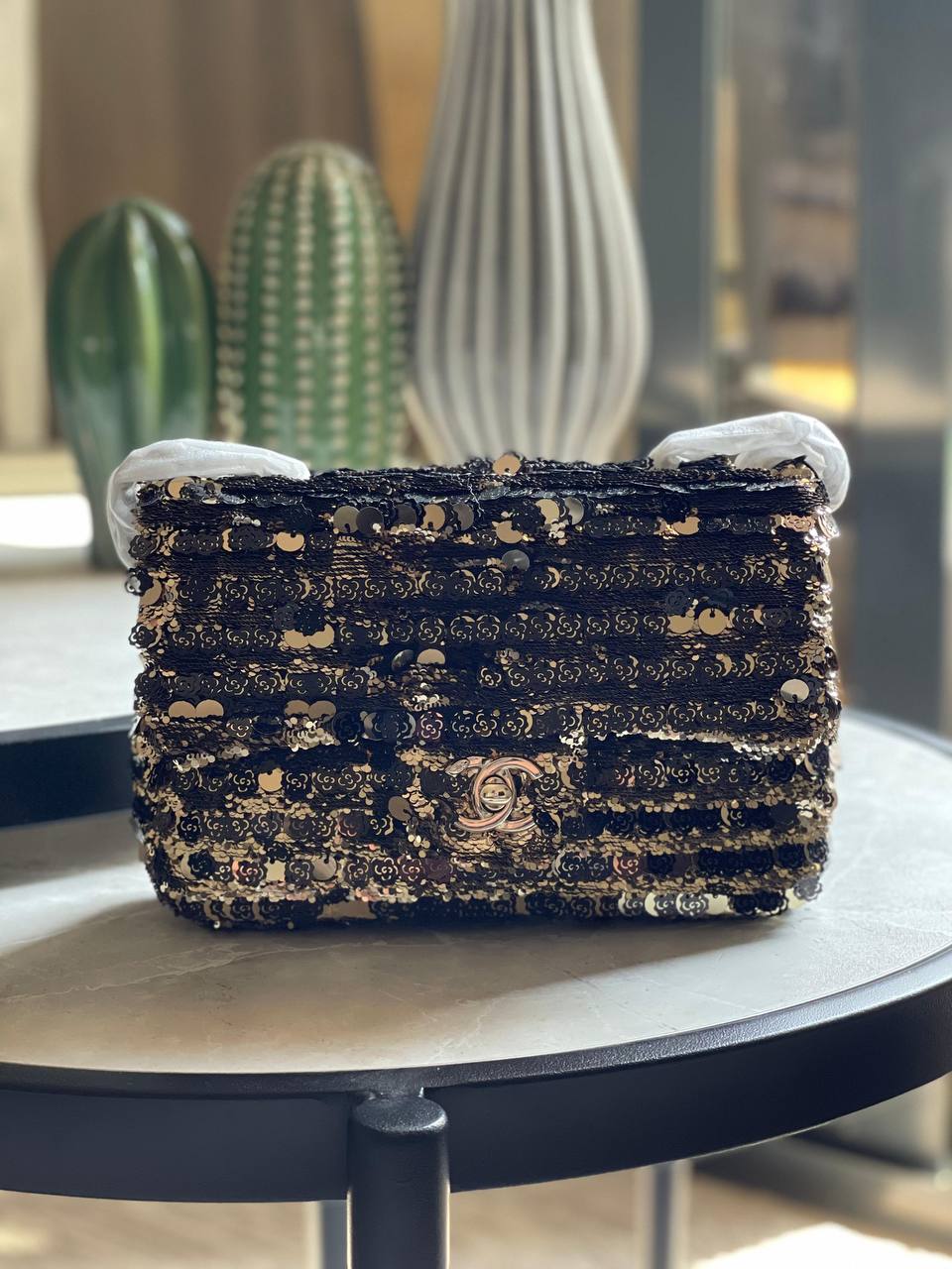 CHANEL ✨
Size: 20Cm 💥
Available original box 📦 
With full packing 🎀🎀
Super high quality 💥💥
For Price 👇 WhatsApp✅
0568585901 
0507557372
0552275751 Owner Zain 👌

Zain283
♥️♥️♥️