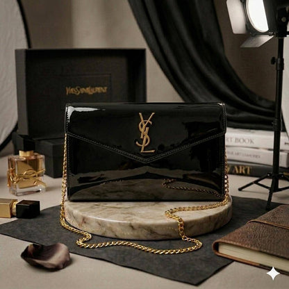YSL  - Saint Laurent
Envelope Clutch HandBag
With BOX
🎁🎁🎁

size:  17 cm
75 dhs✅

Zain239
♥️♥️♥️