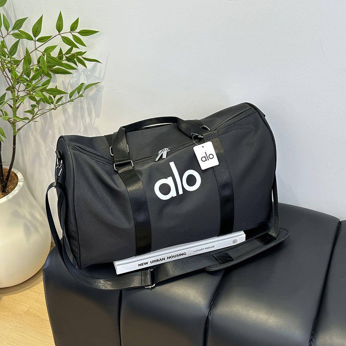 🥇 ALO  Fitness bag

Good quality 

Size : 45 * 26 * 20 cm
80 dhs🇦🇪🇦🇪

Zain115
♥️♥️♥️