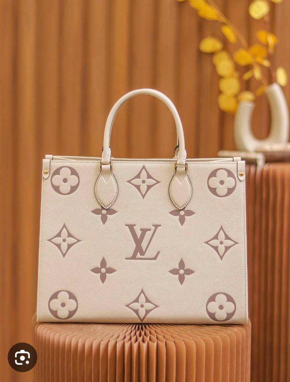 LV - Prada
110 dhs🌺

Zain143
♥️♥️♥️