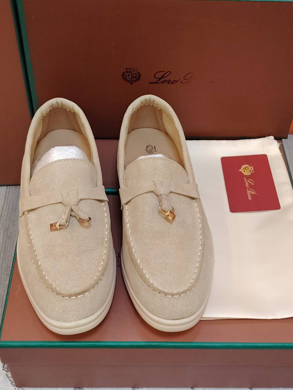 Lora Piana Shoes, 
New Arrived 
Size 36 To 41
130 dhs🪙🌨️

Zain120
♥️♥️♥️
