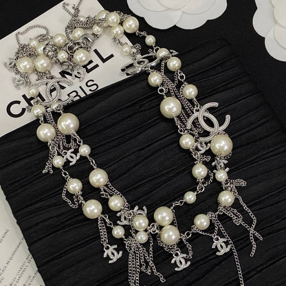 CHANEL 
Necklace 😍
Master quality 💯
With normal boxes 🗃️ 
170 dhs🇦🇪🇦🇪
With master box 📦 
210 dhs🇦🇪🇦🇪

Zain216
♥️♥️♥️