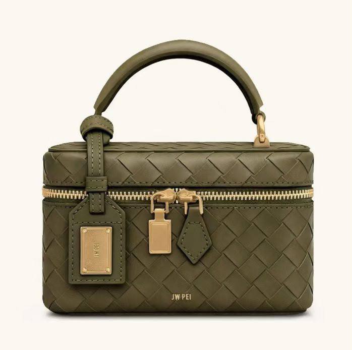 JW PEI
120 dhs✅
High-quality with box

Zain35
♥️♥️♥️