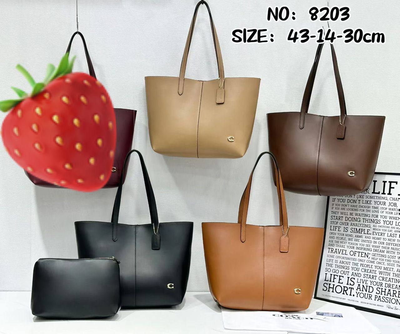 Coach
100 dhs🪙🌨️
SIZE：43×14×30cm
Good quality

Zain35
♥️♥️♥️