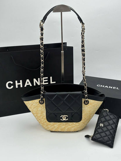 Chanel
Master🌺🌺
Size :18×41×13
260 dhs🌺

Zain114
♥️♥️♥️