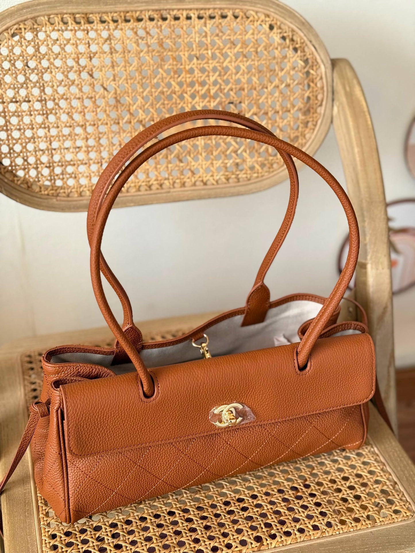 New Collection✨✨✨
CHANEL
32cm
420 dhs🇦🇪🇦🇪
*MASTER QUALITY*
With box🎁

Zain167
♥️♥️♥️