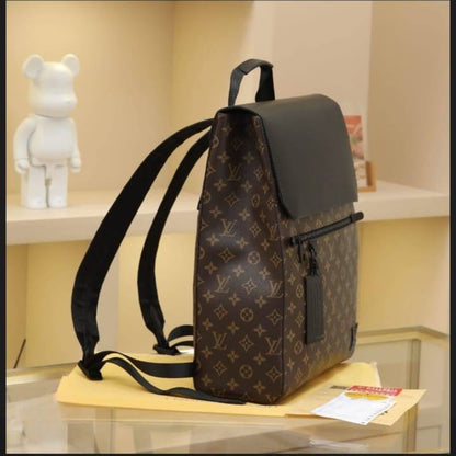 LV
140 dhs🇦🇪🇦🇪
size 30/40/14cm
High quality
Men's and women's outdoor backpacks

Zain26
♥️♥️♥️