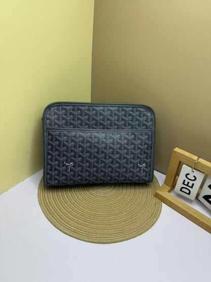 Goyard

85 dhs🪙🌨️ 


Withbox
🎁🎁🎁

Zain143
♥️♥️♥️