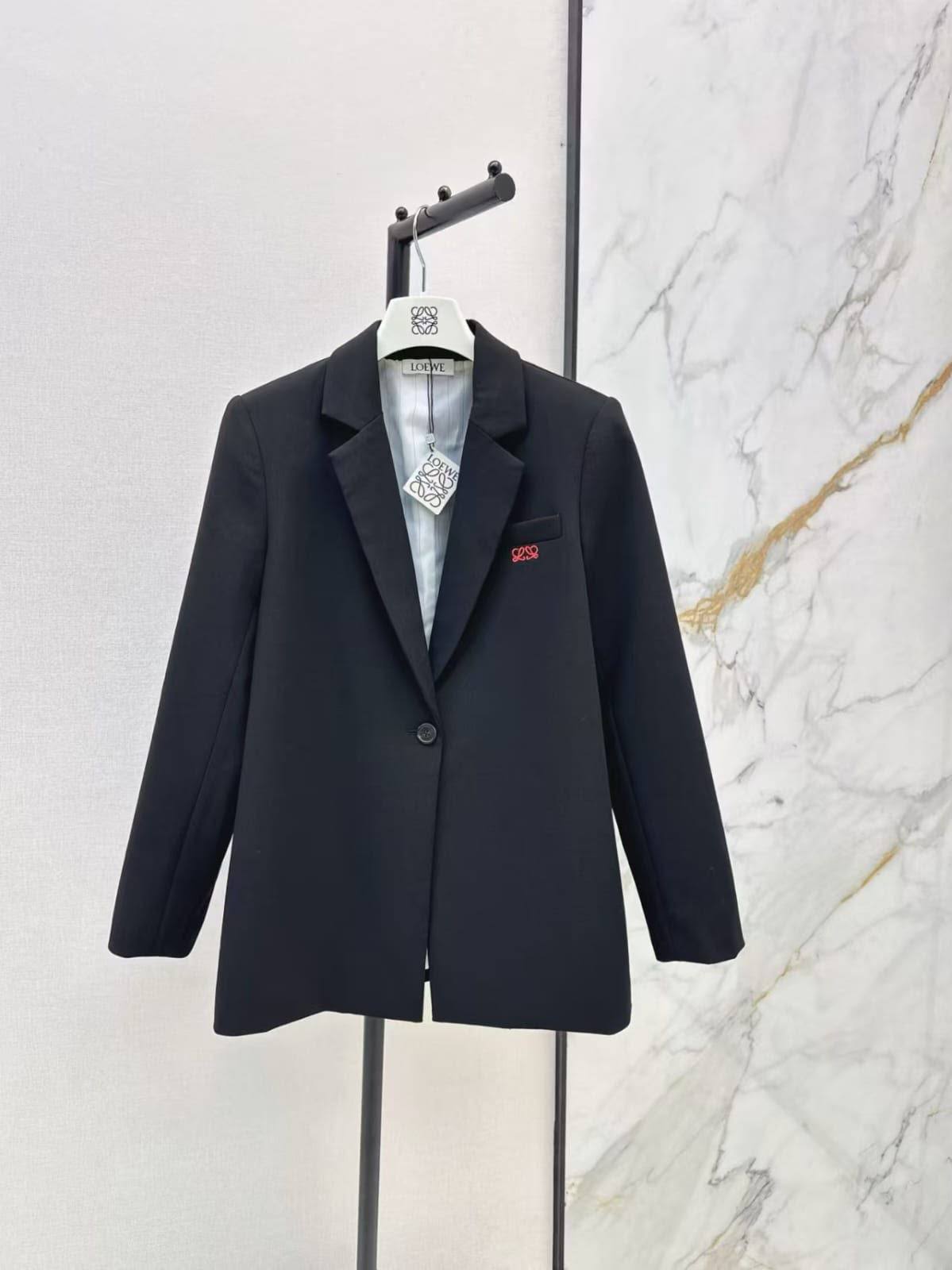 *New collections*                                                
LOEWE

Super Master quality

Sizes: S M L

500 dhs🇦🇪🇦🇪

Zain308
♥️♥️♥️
