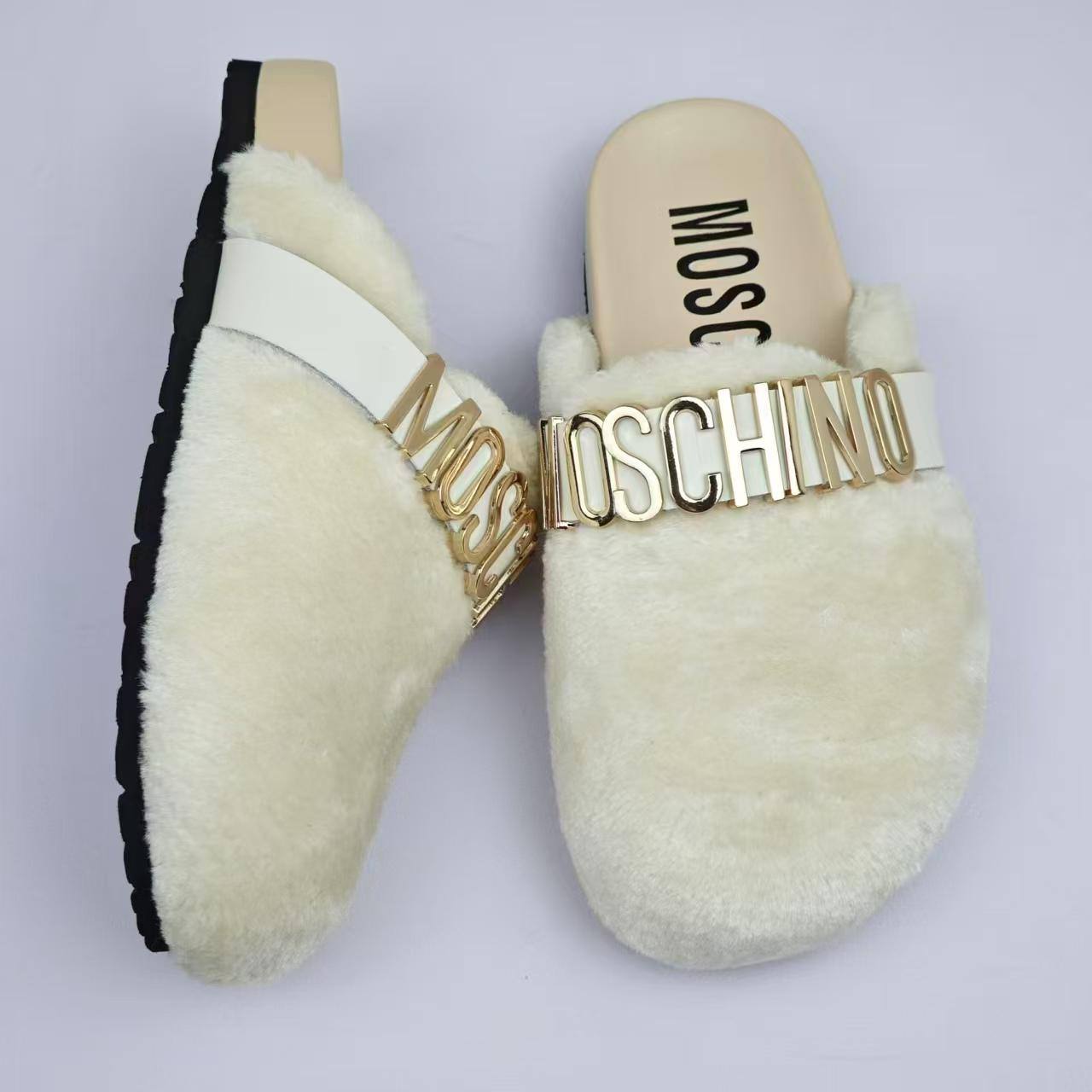 Moschino
size 36-41
85 dhs🪙🖤

Zain138
♥️♥️♥️
