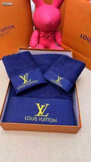 *New collections*
TOWEL                                             
*s 31x31*
*m 31x75*
*L 80x150*                                          
*Super Master quality*
380 dhs✅

Zain308
♥️♥️♥️