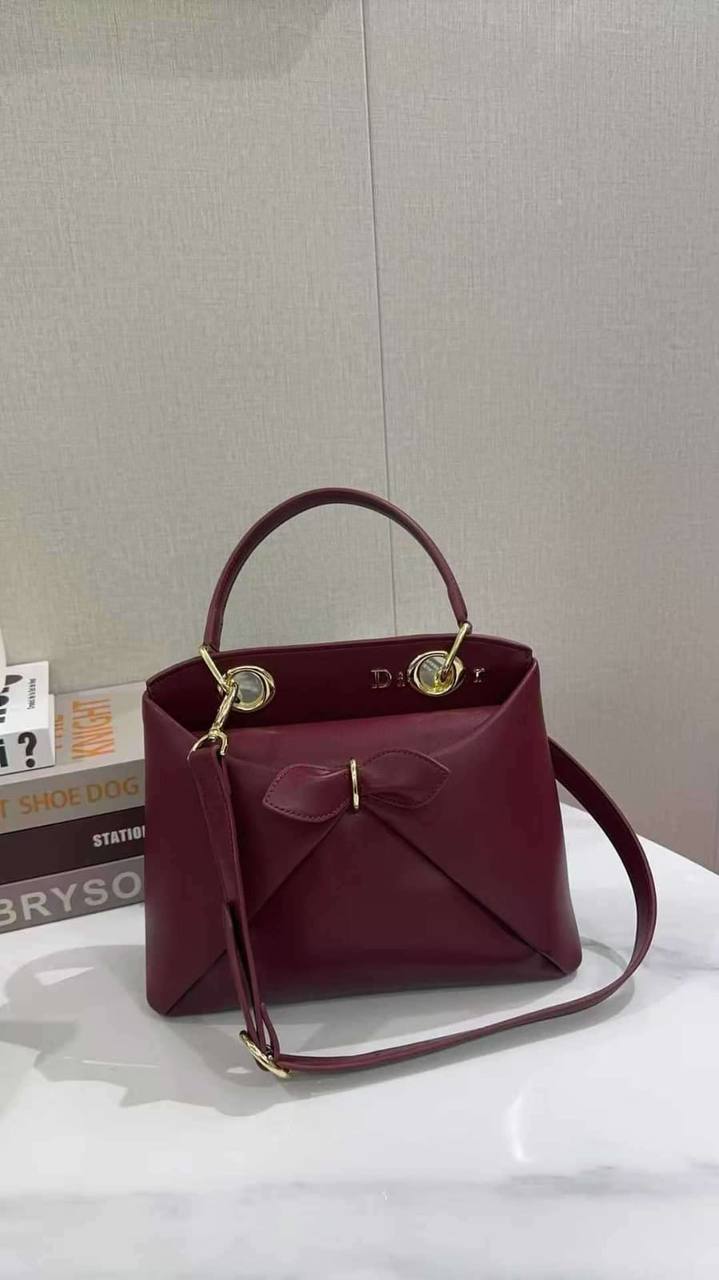 Dior

110 dhs✅

with box
🎁🎁🎁

Zain203
♥️♥️♥️