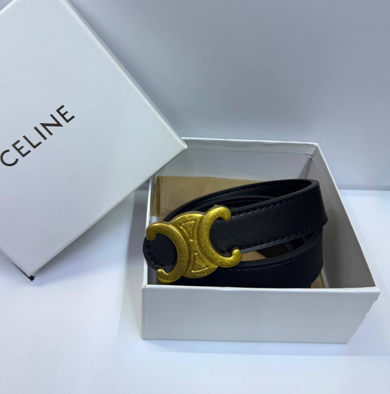 Ladies Belts 
With box
40 dhs🇦🇪🇦🇪

Zain93
♥️♥️♥️