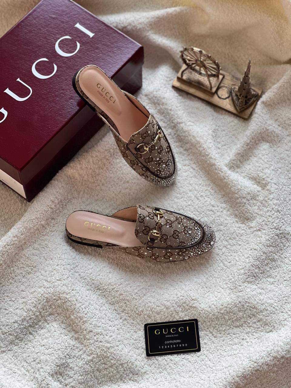 New. Gucci shoes 

   Size  .  36.  to 41

115 dhs🪙💚

Zain80
♥️♥️♥️