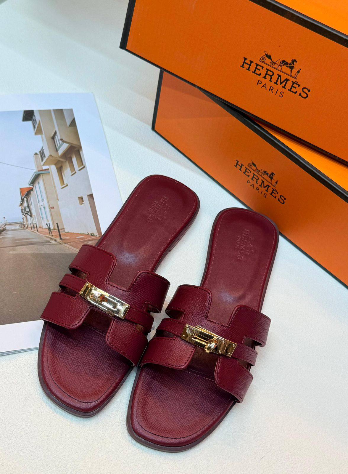 Hermes 
Size 36to41
60 dhs🗽

Zain236
♥️♥️♥️