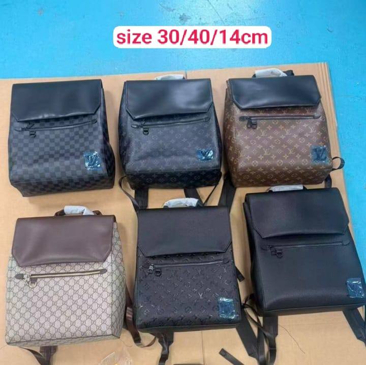 LV
140 dhs🇦🇪🇦🇪
size 30/40/14cm
High quality
Men's and women's outdoor backpacks

Zain26
♥️♥️♥️