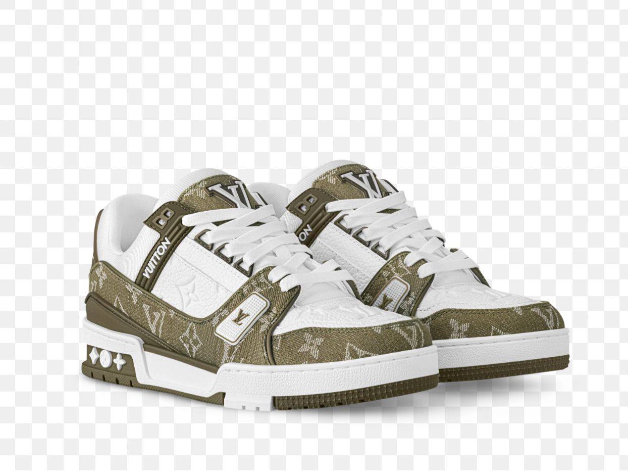 LV 
Size 39 TO 45 
170 dhs✅

Zain183
♥️♥️♥️