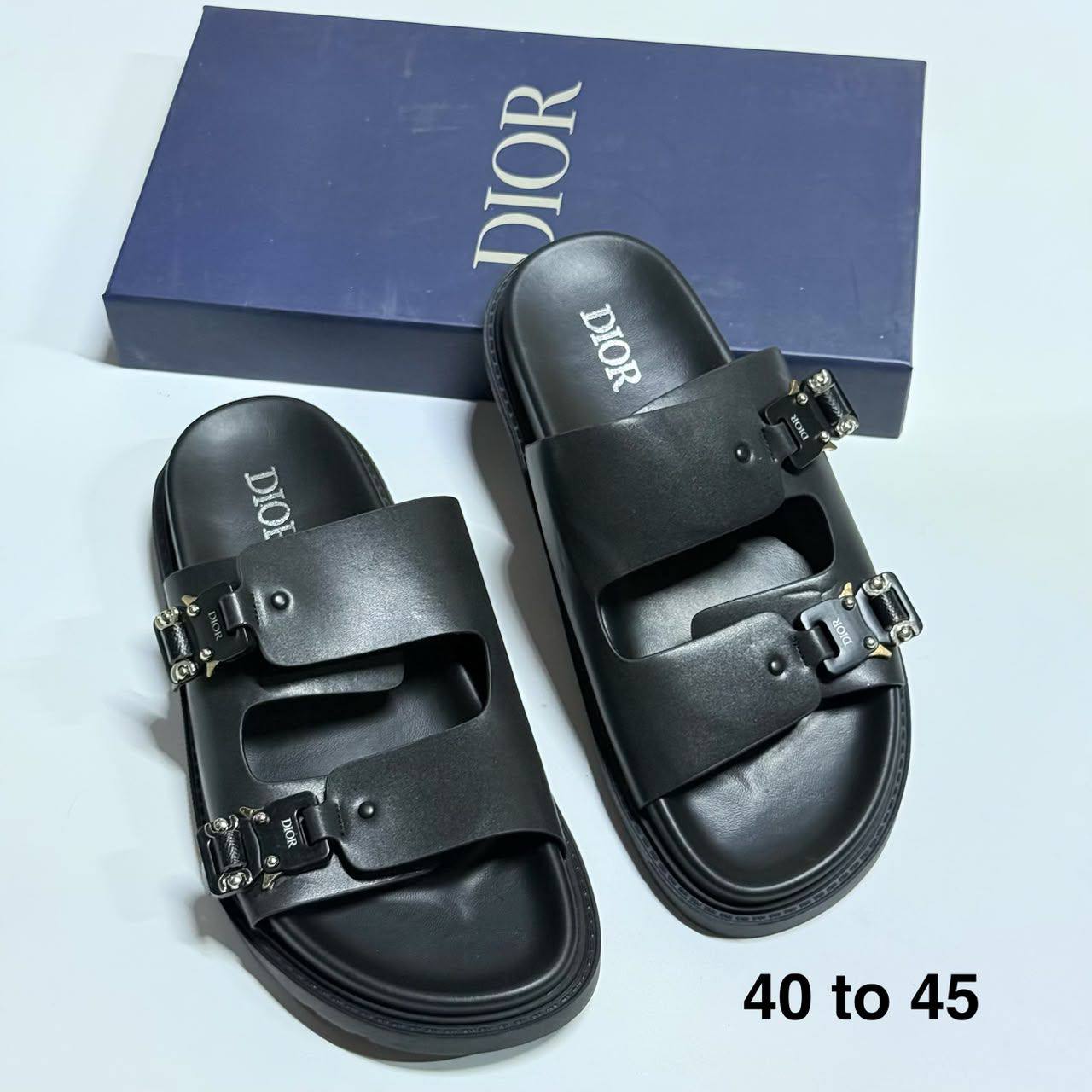DIOR SLIPPER
GOOD QUALITY👌
105 dhs💓

Zain40
♥️♥️♥️