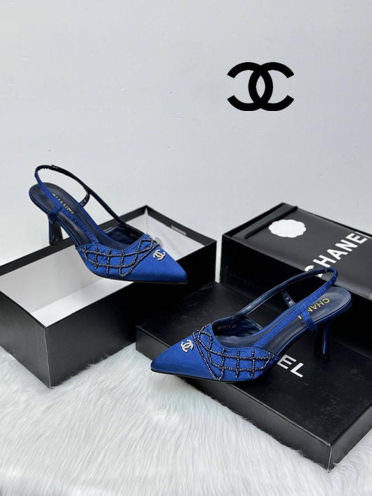 𝗖𝗛𝗔𝗡𝗘𝗟 
💯high quality
Size 36-37-38-39-40-41
110 dhs🪙🌨️

Zain86
♥️♥️♥️