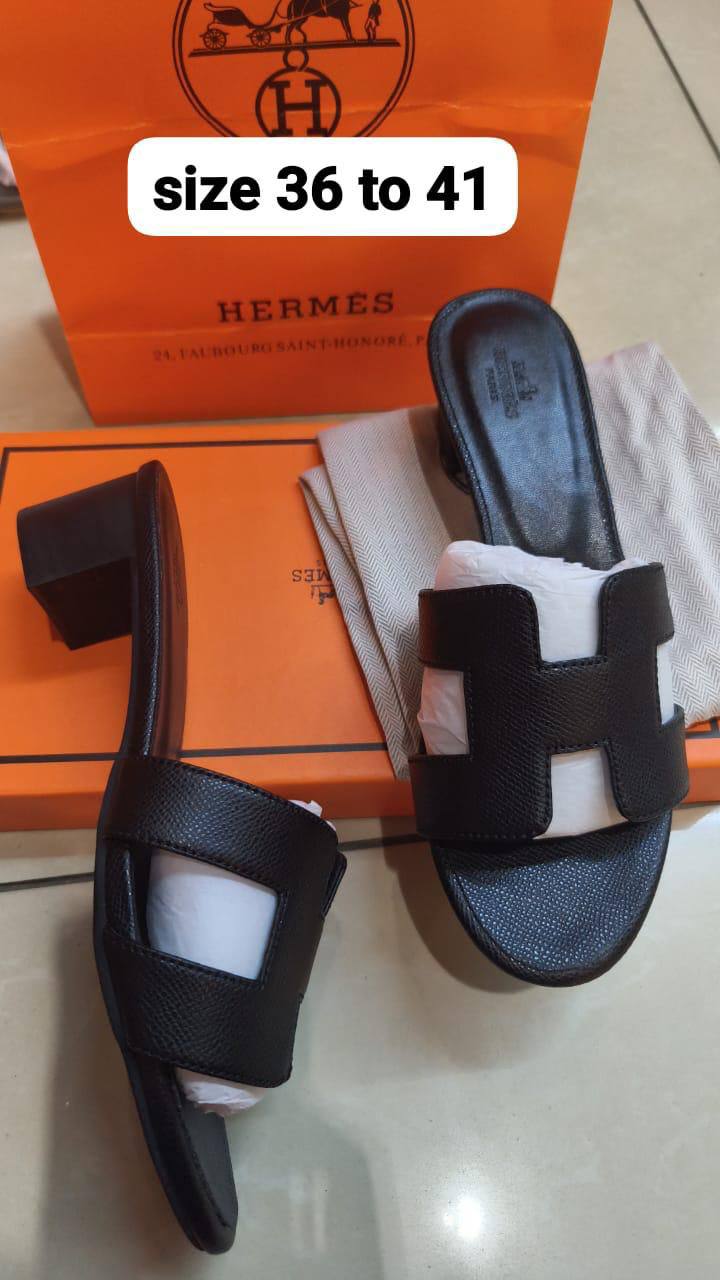 Hermes 

size 36 to 41

90 dhs✅

Zain146
♥️♥️♥️