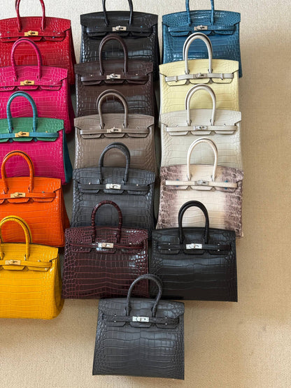 Hermes

birkin croc 25cm💥
Master quality ✅
with box📦

780 dhs❣️

Zain52
♥️♥️♥️