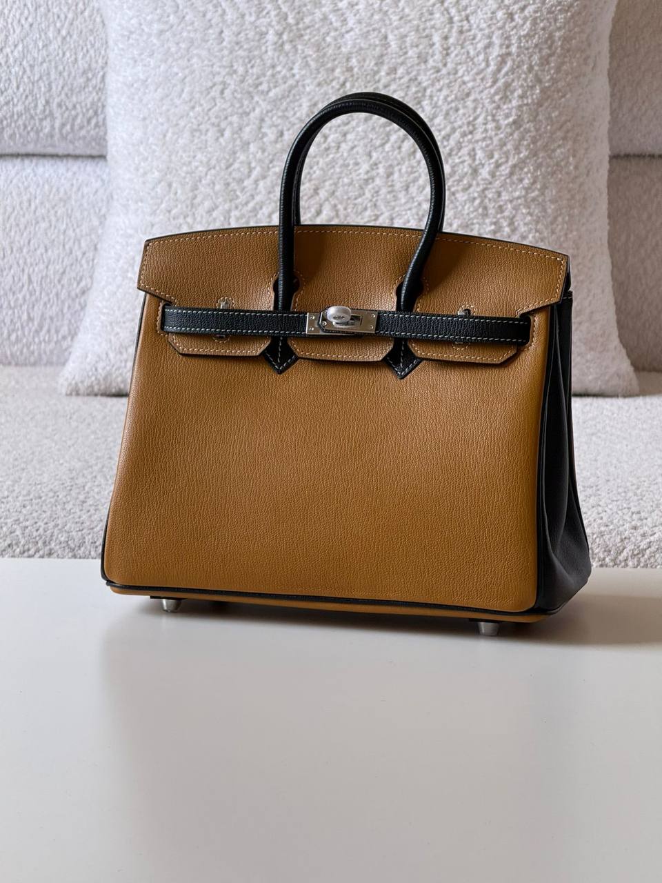 Hermes
Birkin 25cm💥Master quality ✅with box📦
630 dhs✅

Zain52
♥️♥️♥️