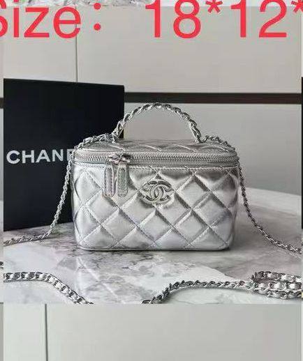 Chanel
with box
100 dhs✅

Zain143
♥️♥️♥️