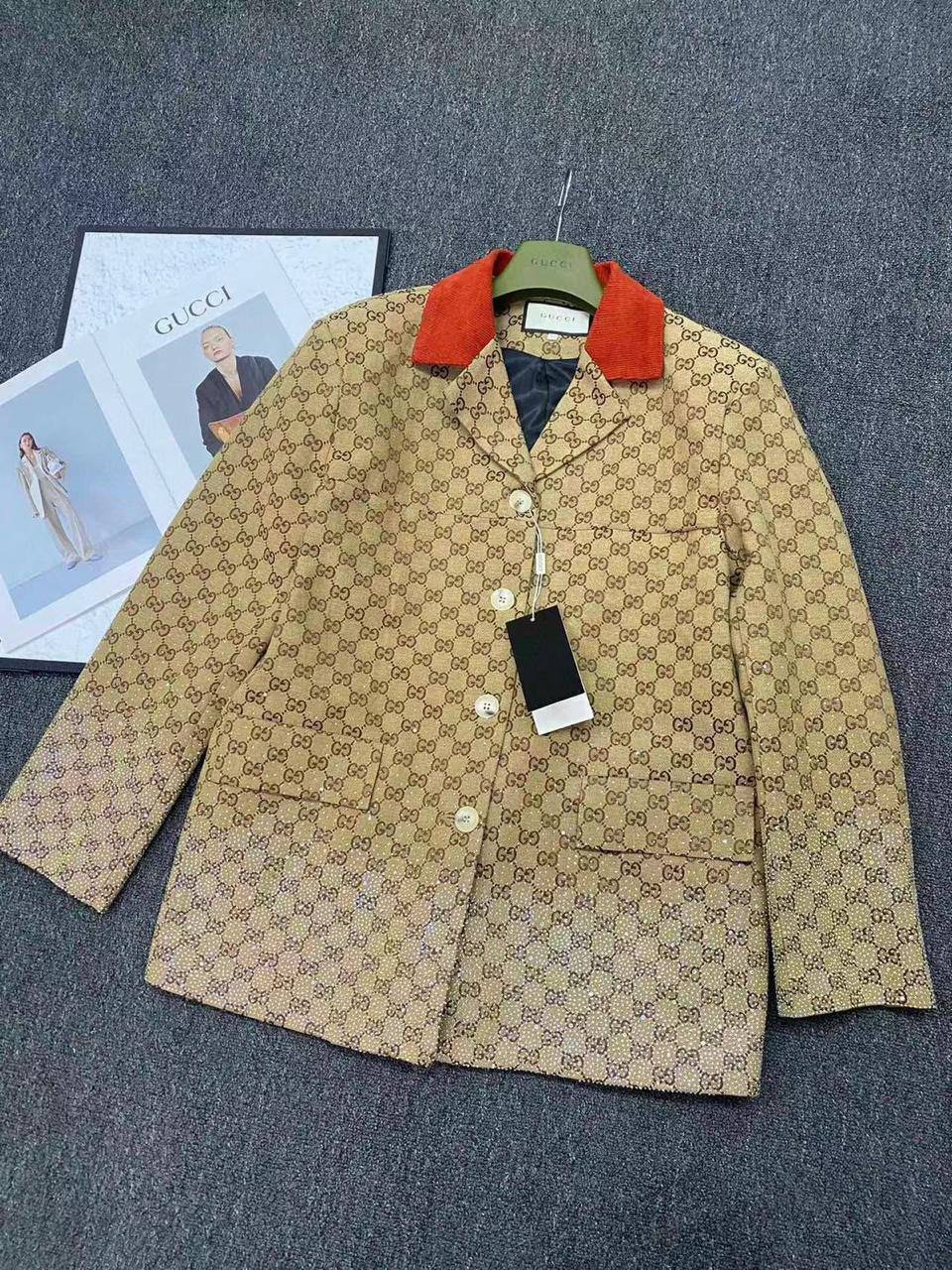 *New collections master                                             
good Gucci set🧚‍♀️🧚‍♀️🧚‍♀️🧚‍♀️
*AVAILABLE
350 dhs🪙💕
size：S M L

Zain231
♥️♥️♥️